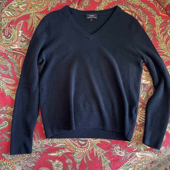 Women's Quince Mongolian Cashmere V-Neck Sweater Black Medium EUC!!! - Picture 5 of 8